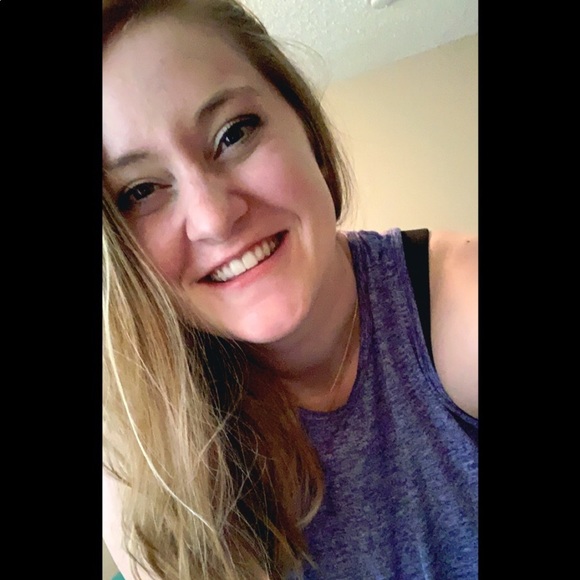 Meet your Posher, Emily - Picture 1 of 1